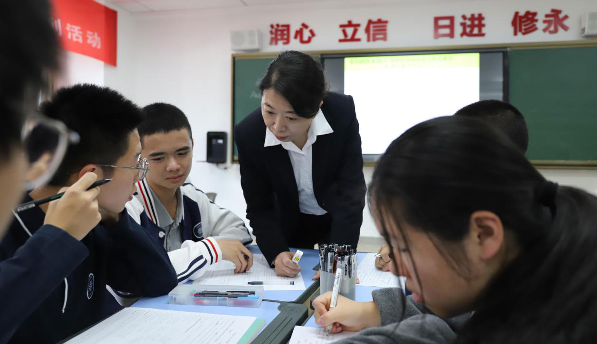 弘金地(国际)学校签约犀牛云:彰显深圳特色民办学校风采 弘金地(国际)学校签约犀牛云:彰显深圳特色民办学校风采