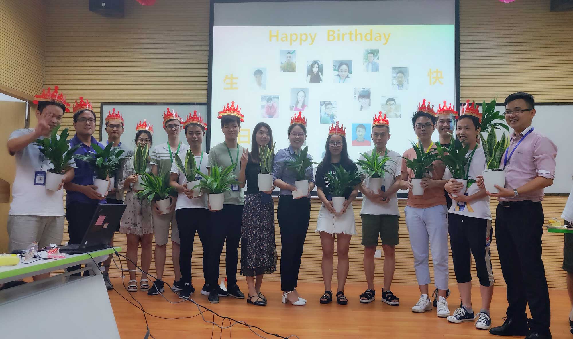 犀牛云解决方案八月生日会, 奋斗的我们,小PARTY,大快乐!,犀牛云解决方案,app项目外包 犀牛云解决方案八月生日会, 奋斗的我们,小PARTY,大快乐!,犀牛云解决方案,app项目外包