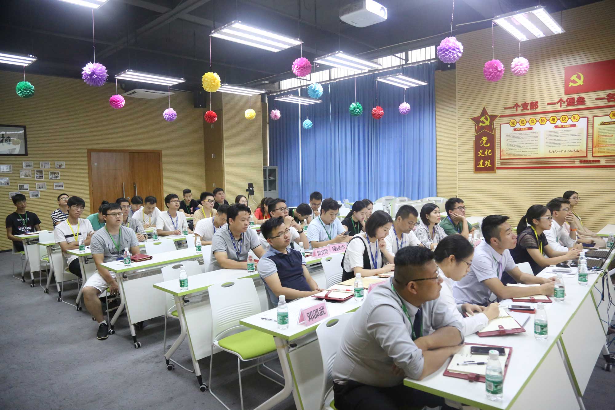 给你一个舞台，尽情展示自己，犀牛云解决方案事业部深圳销售部经理产生啦，犀牛云解决方案，APP开发公司