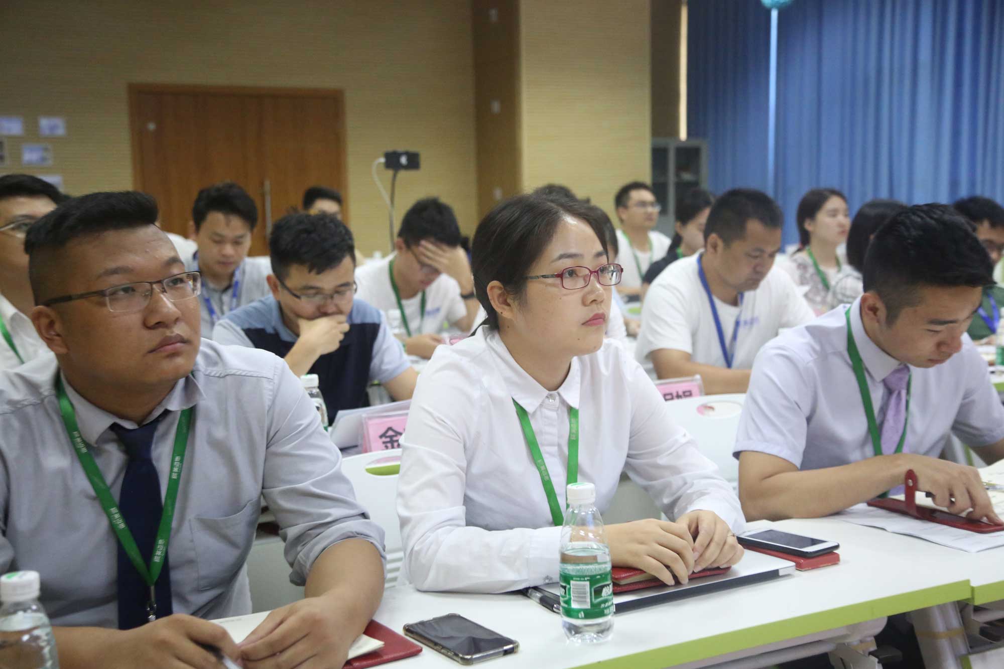给你一个舞台，尽情展示自己，犀牛云解决方案事业部深圳销售部经理产生啦，犀牛云解决方案，APP开发公司